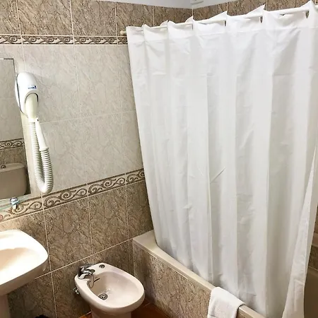 Jasmina En Garden Y Piscina Climatizada דירה אדחה