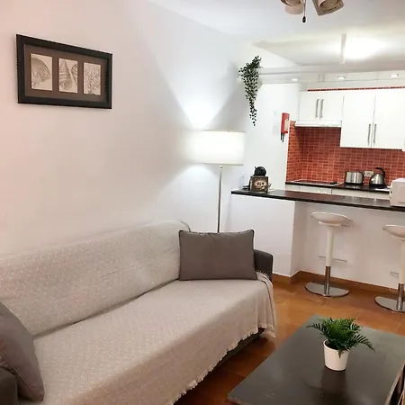 Jasmina En Garden Y Piscina Climatizada דירה